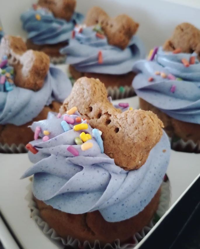 Cake------Dog Birthday Pupcakes