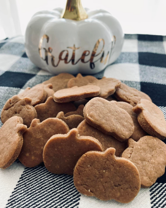 Pumpkin-shaped All-Natural Peanut Butter Dog Treats